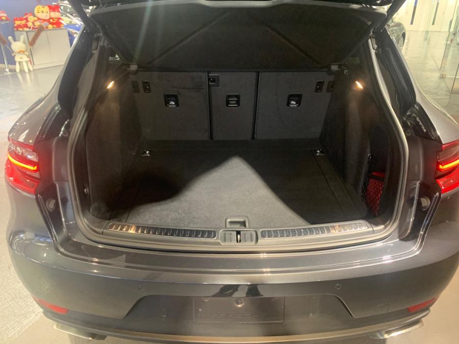 Macan 2.0T - Image 7