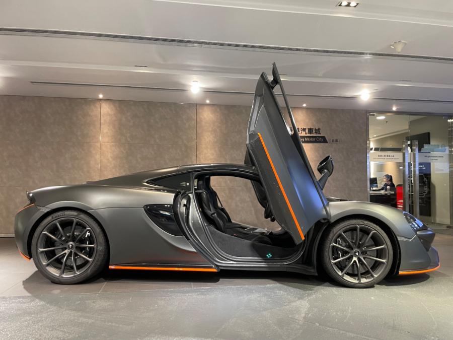 570GT - Image 2