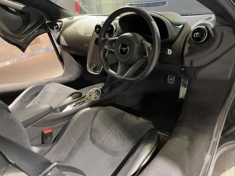 570GT - Image 4