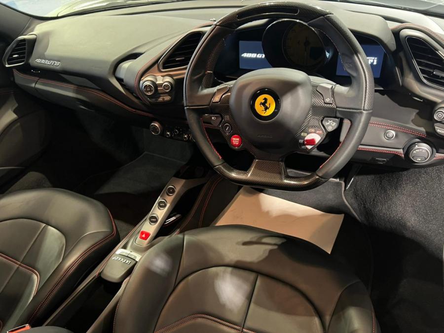 488 GTB - Image 3