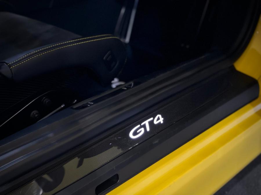 CAYMAN GT4 - Image 12