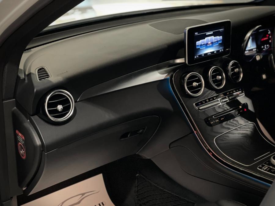 GLC250 4MATIC AMG - Image 6