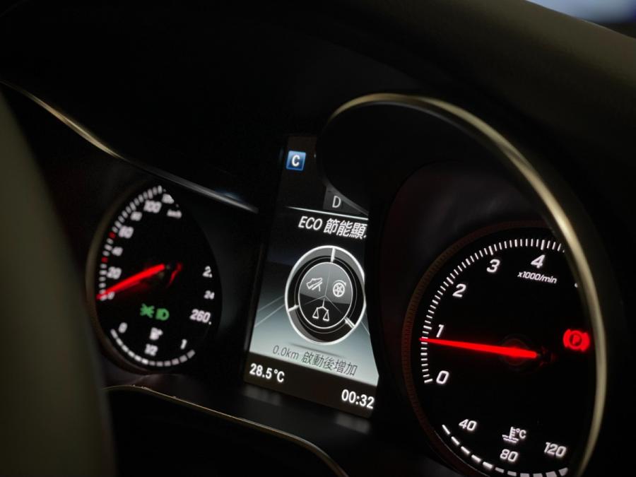 GLC250 4MATIC AMG - Image 7