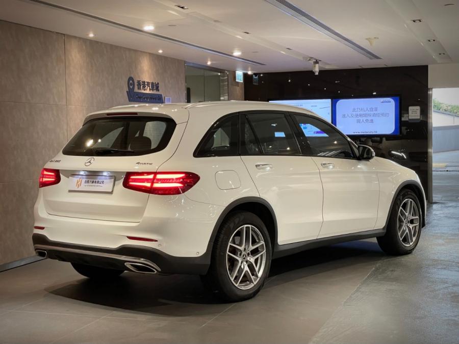 GLC250 4MATIC AMG - Image 2