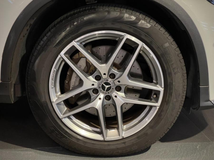 GLC250 4MATIC AMG - Image 4