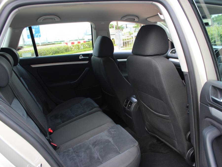 VolksWagen Golf Estate - Image 4