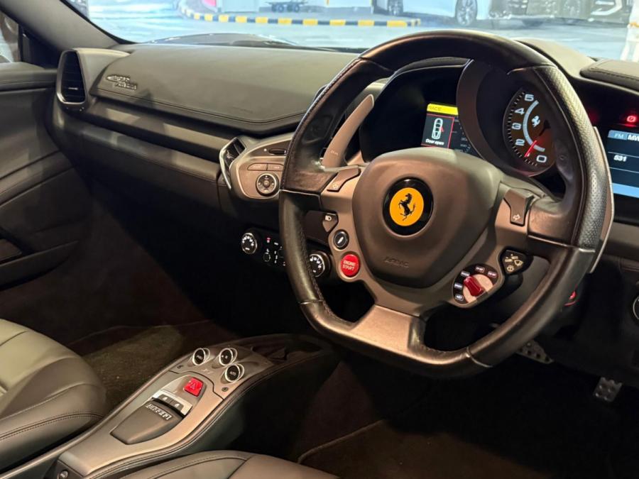 458 Italia - Image 3