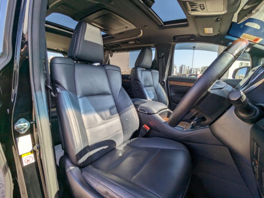 Alphard 3.5 Executive Lounge - Image 8