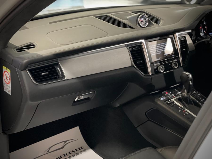 Macan Turbo - Image 6