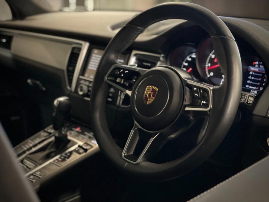 Macan Turbo - Image 5