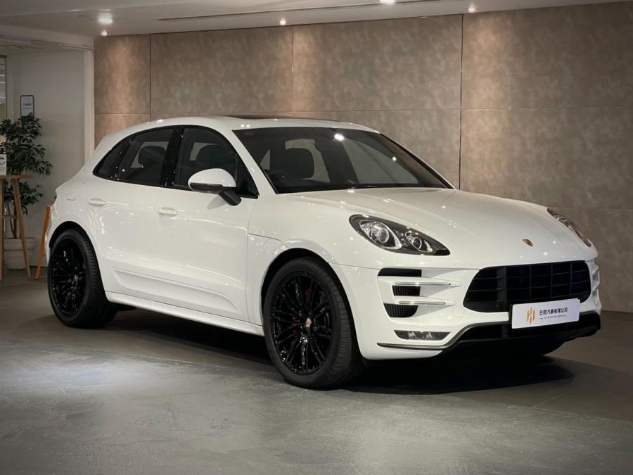 Macan Turbo - Image 1