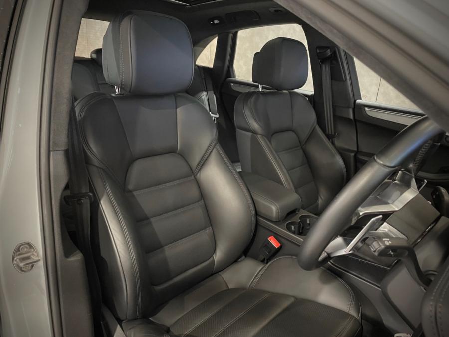 Macan Turbo - Image 10