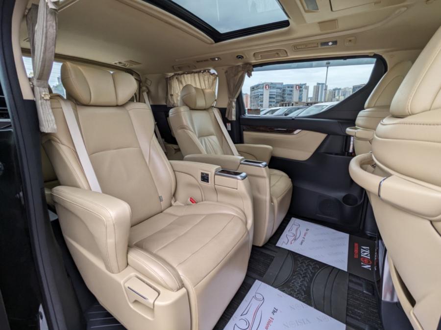 Alphard 3.5 - Image 10