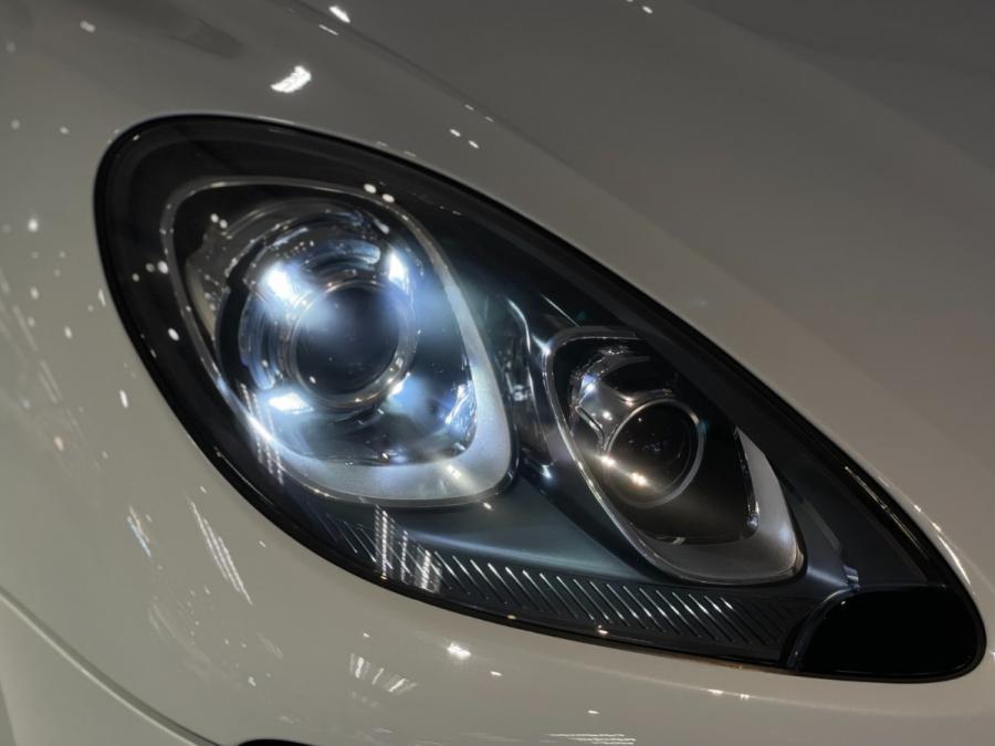 Macan Turbo - Image 3