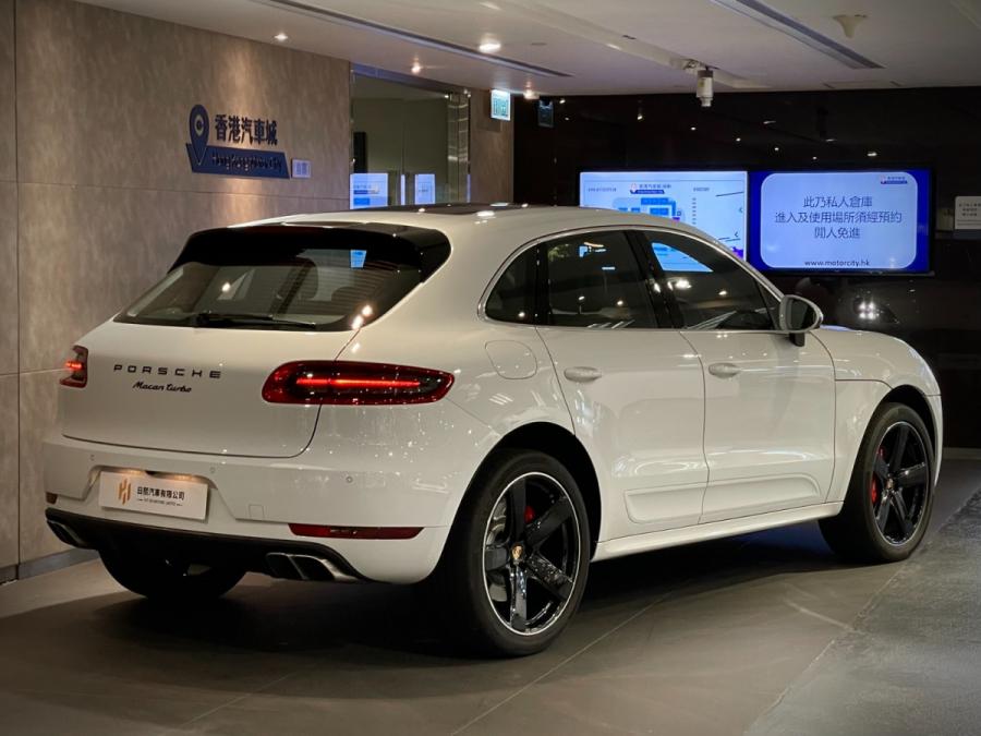 Macan Turbo - Image 2