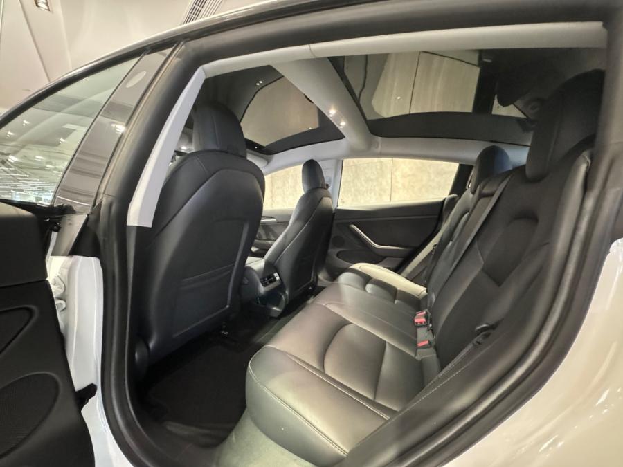 Model 3 LR - Image 5