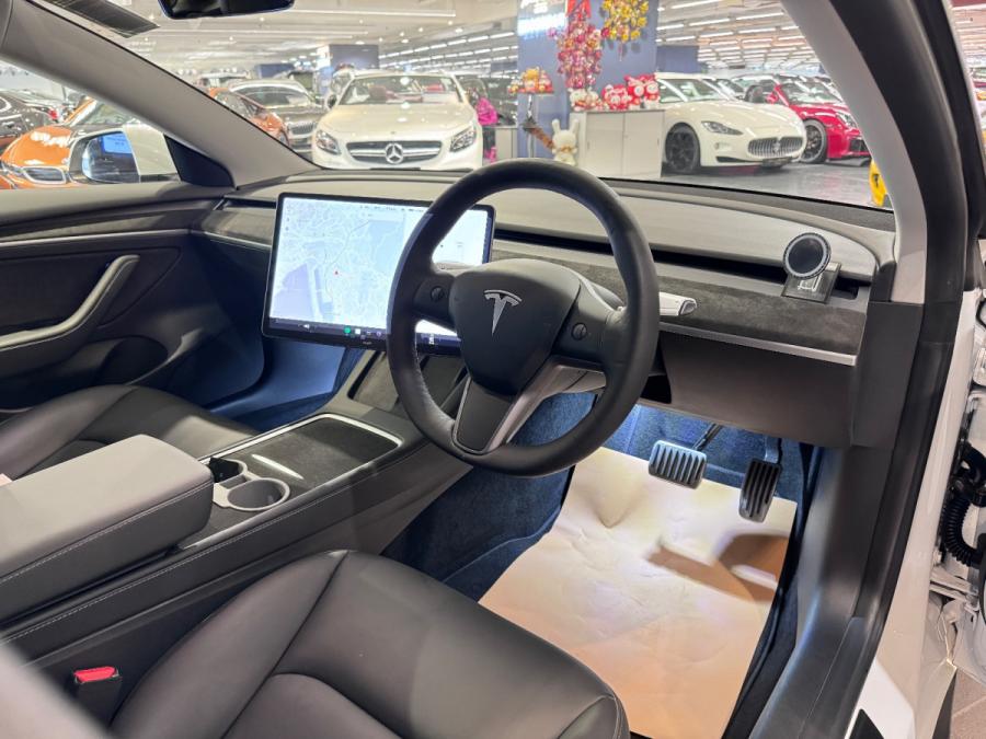 Model 3 LR - Image 3