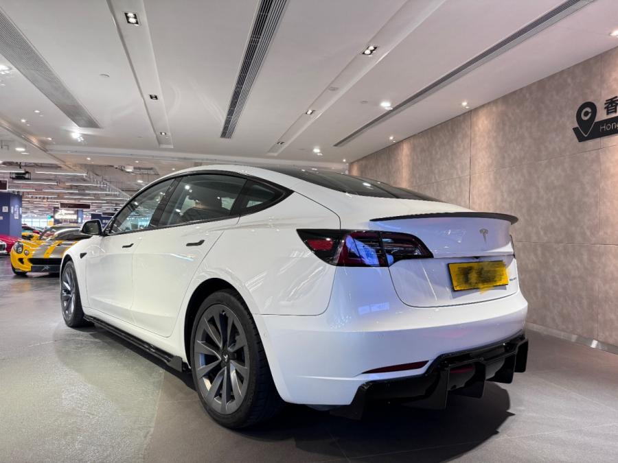 Model 3 LR - Image 2