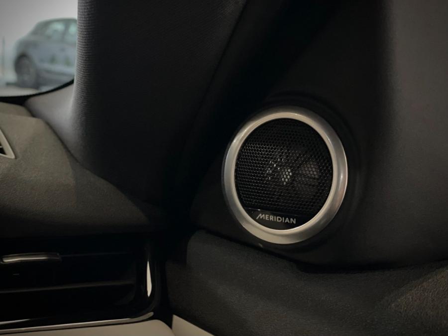 Evoque P250 R-Dynamic HSE - Image 8