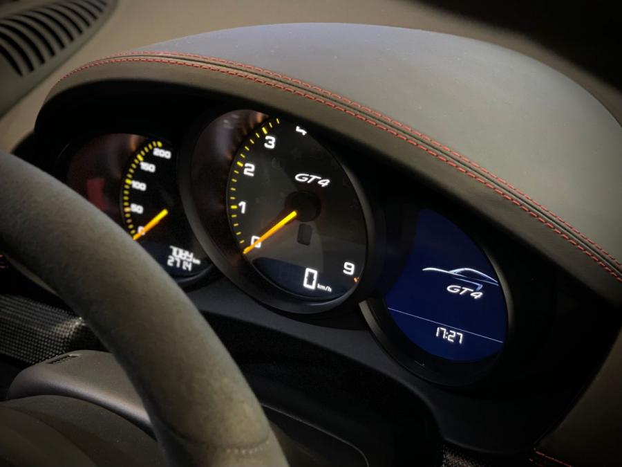 718 CAYMAN GT4 - Image 7