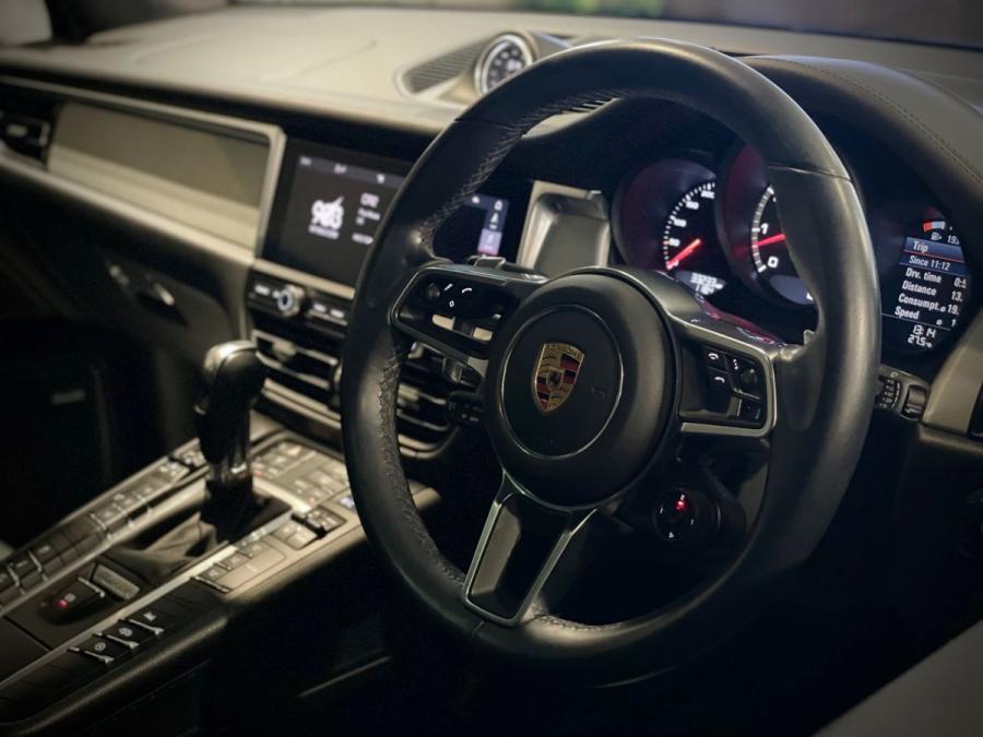 Macan Turbo - Image 6