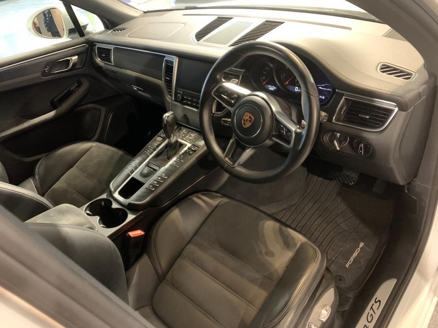 Macan GTS - Image 3