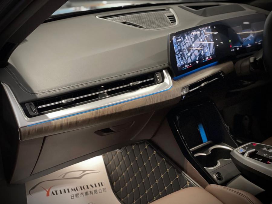 iX1 xdrive30 M Sport - Image 7