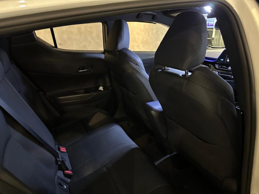 C-HR Hybird - Image 3