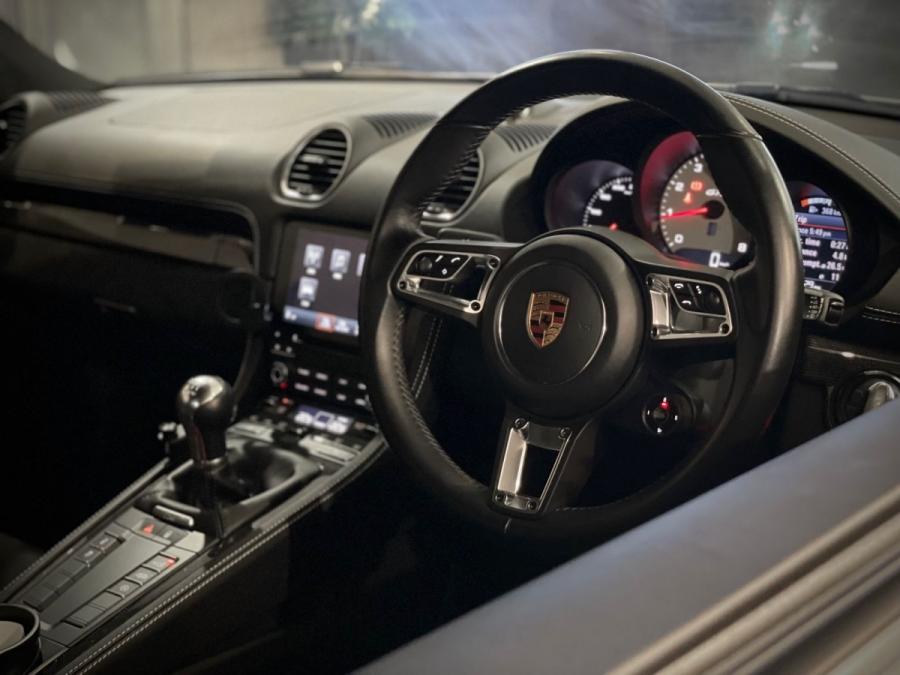 718 CAYMAN GTS - Image 5