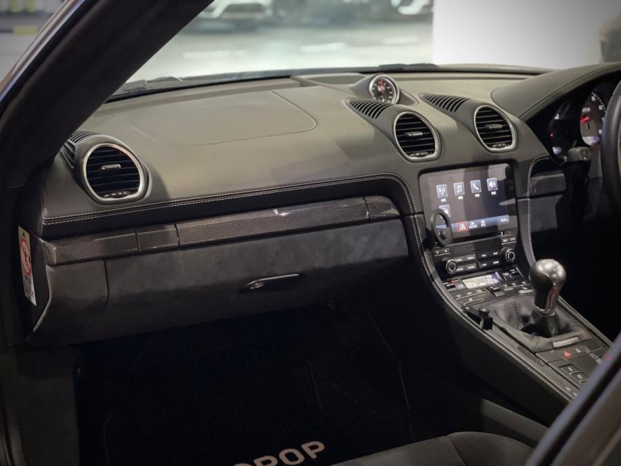 718 CAYMAN GTS - Image 8