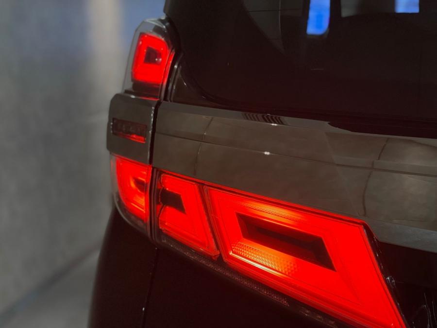 Vellfire 3.5 - Image 3