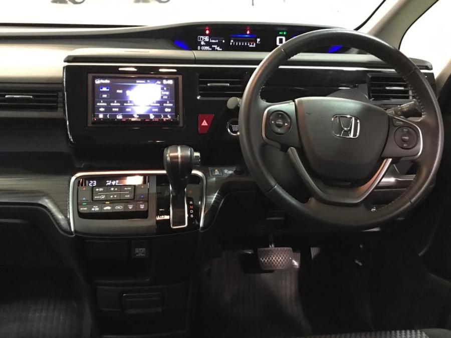 STEPWGN SPADA - Image 8