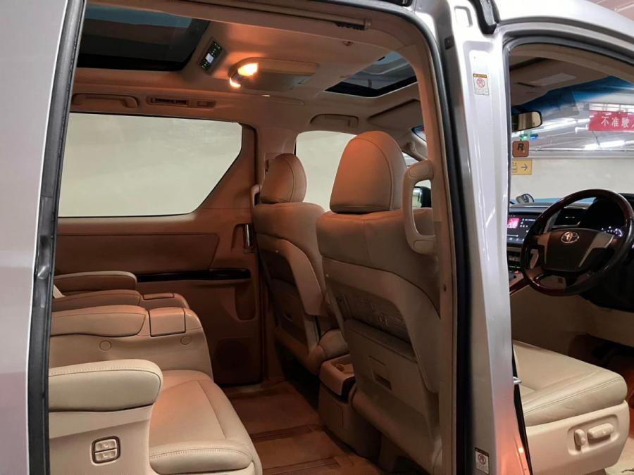 Alphard 3.5 - Image 5