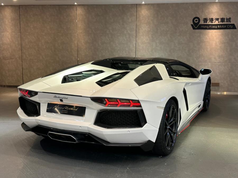 Aventador LP700-4 Roadster - Image 2