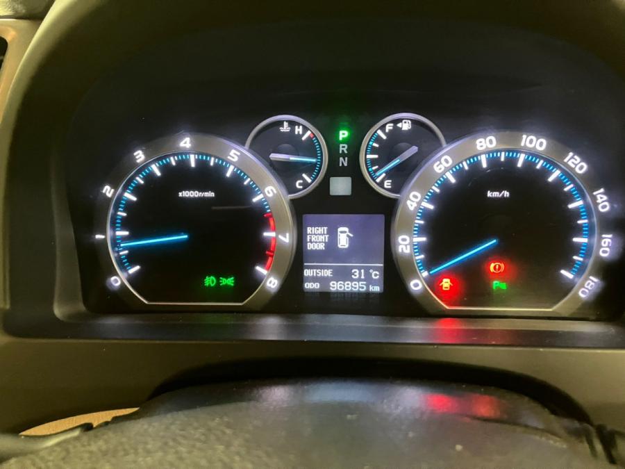 Alphard 3.5 - Image 4