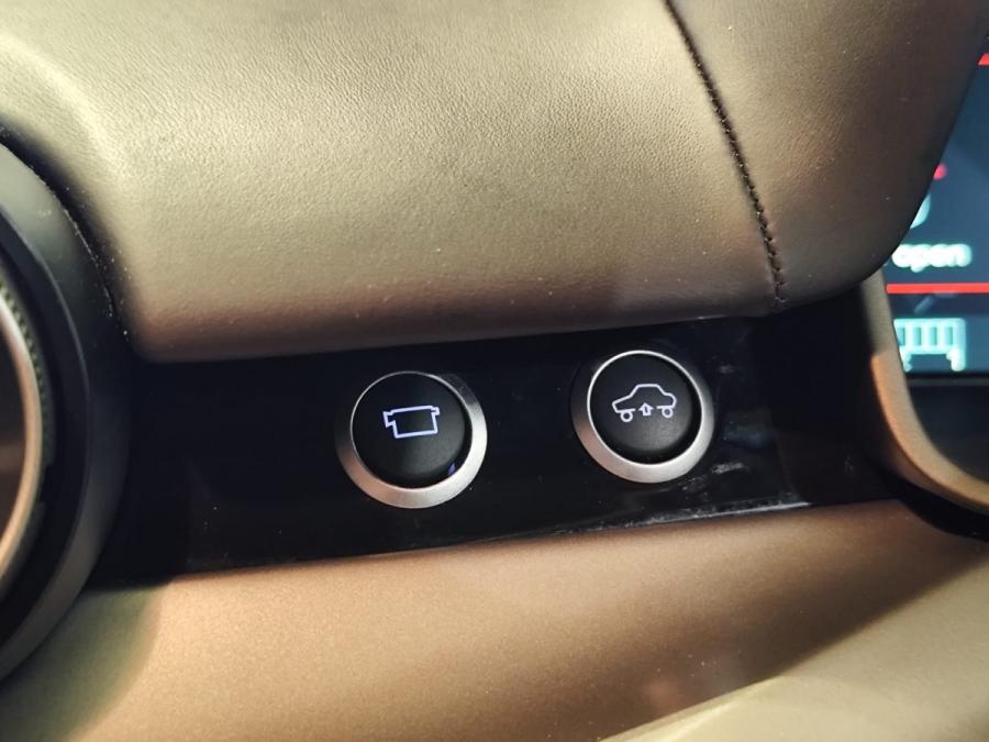 F12 Berlinetta - Image 4