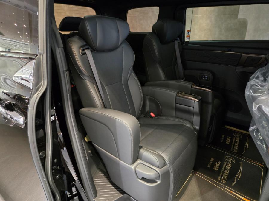 Alphard 2.5 - Image 8