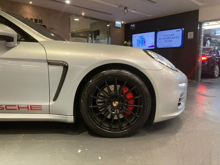 Panamera 4S - Image 15