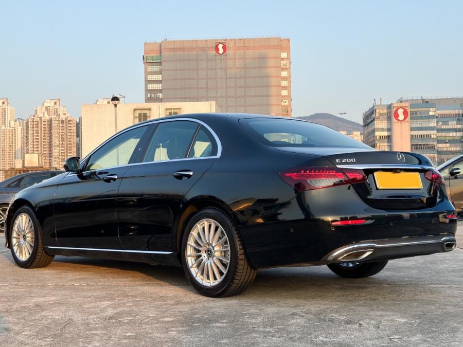 E200 EXCLUSIVE FACELIFT - Image 2