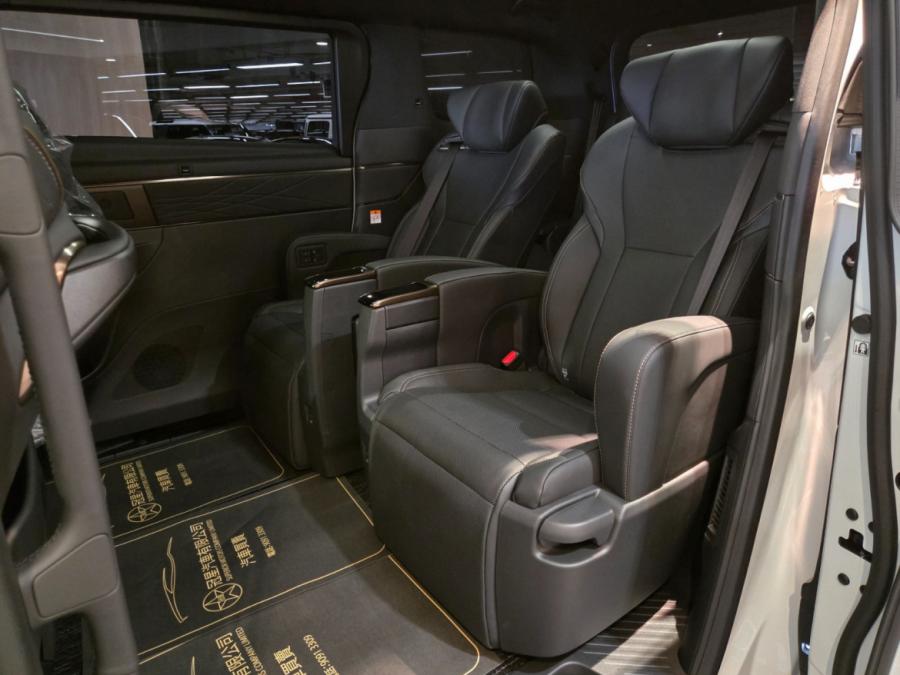 ALPHARD 2.5 - Image 8