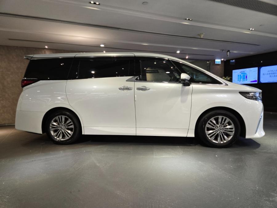 ALPHARD 2.5 - Image 3