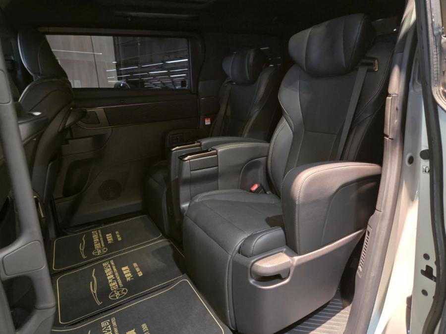 ALPHARD 2.5 - Image 10