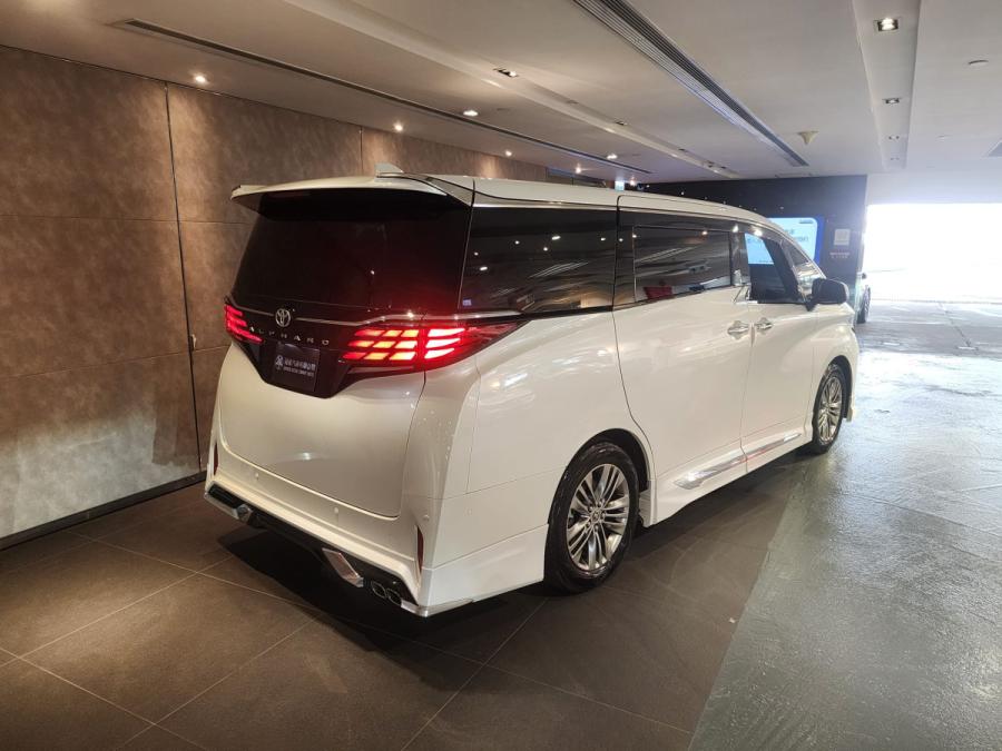 ALPHARD 2.5 - Image 3
