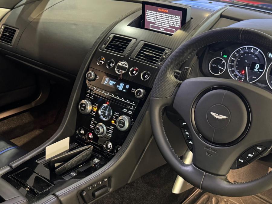 Vantage S V12 - Image 5