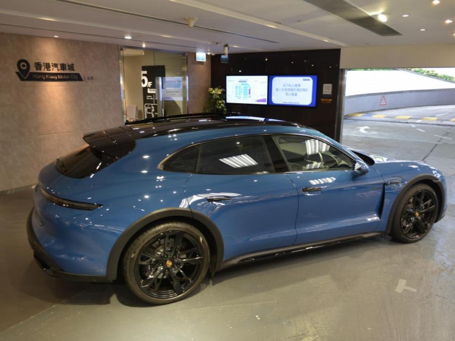 TAYCAN 4 CROSS TURISMO - Image 20