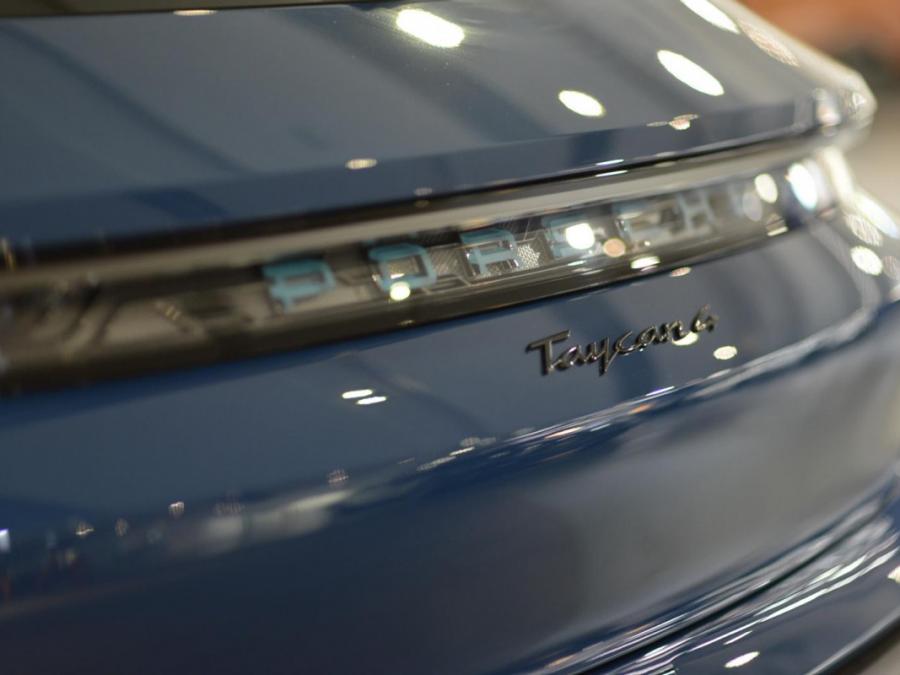 TAYCAN 4 CROSS TURISMO - Image 5