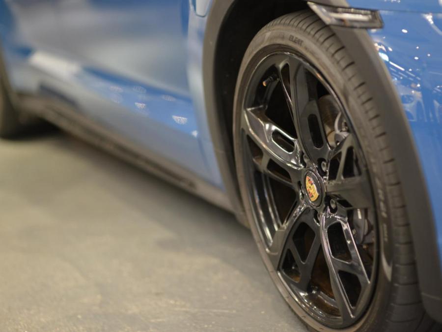 TAYCAN 4 CROSS TURISMO - Image 9