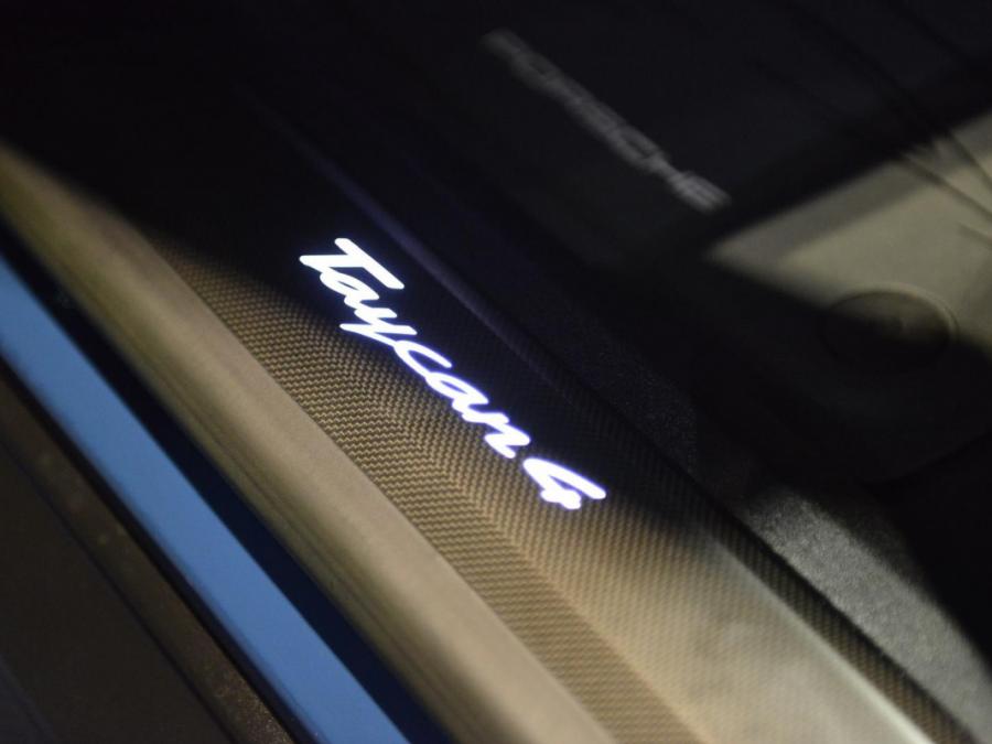 TAYCAN 4 CROSS TURISMO - Image 12