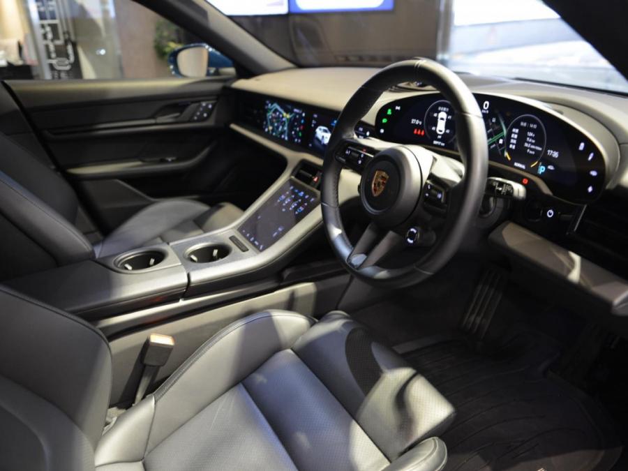 TAYCAN 4 CROSS TURISMO - Image 24