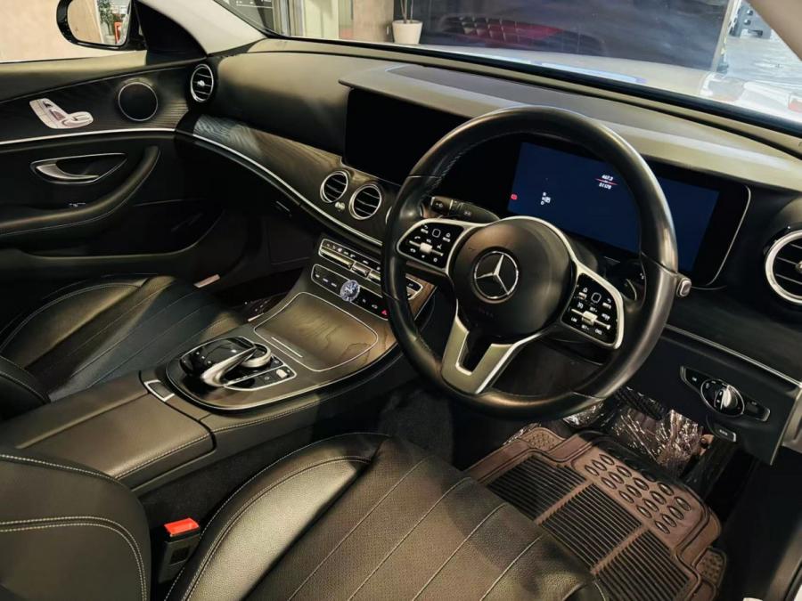 E200 AVANTGARDE - Image 3